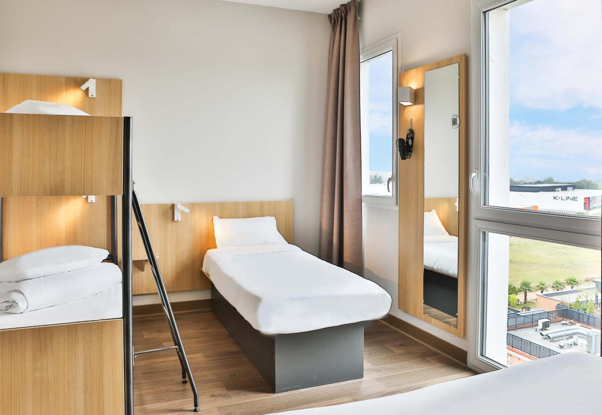 B&B Hotel Les Herbiers Ngoại thất bức ảnh