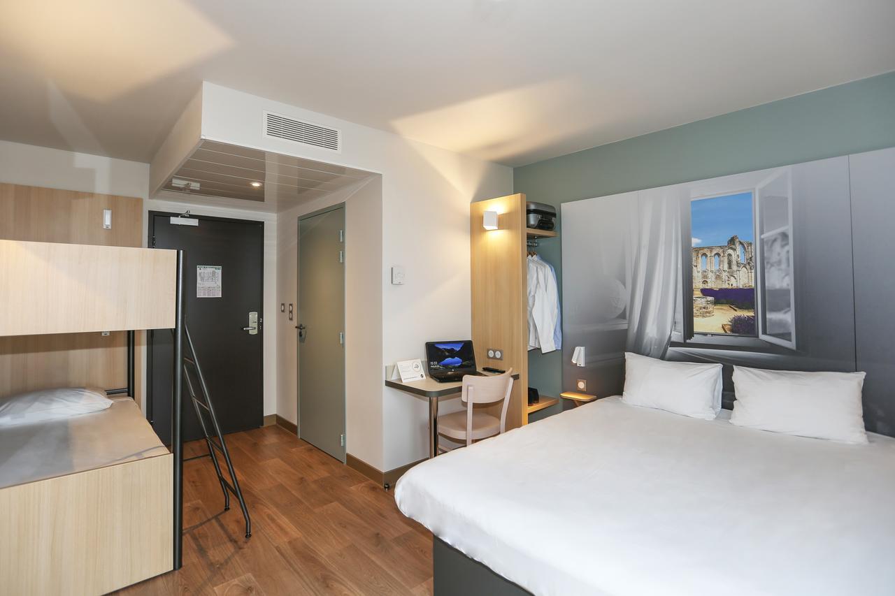 B&B Hotel Les Herbiers Ngoại thất bức ảnh